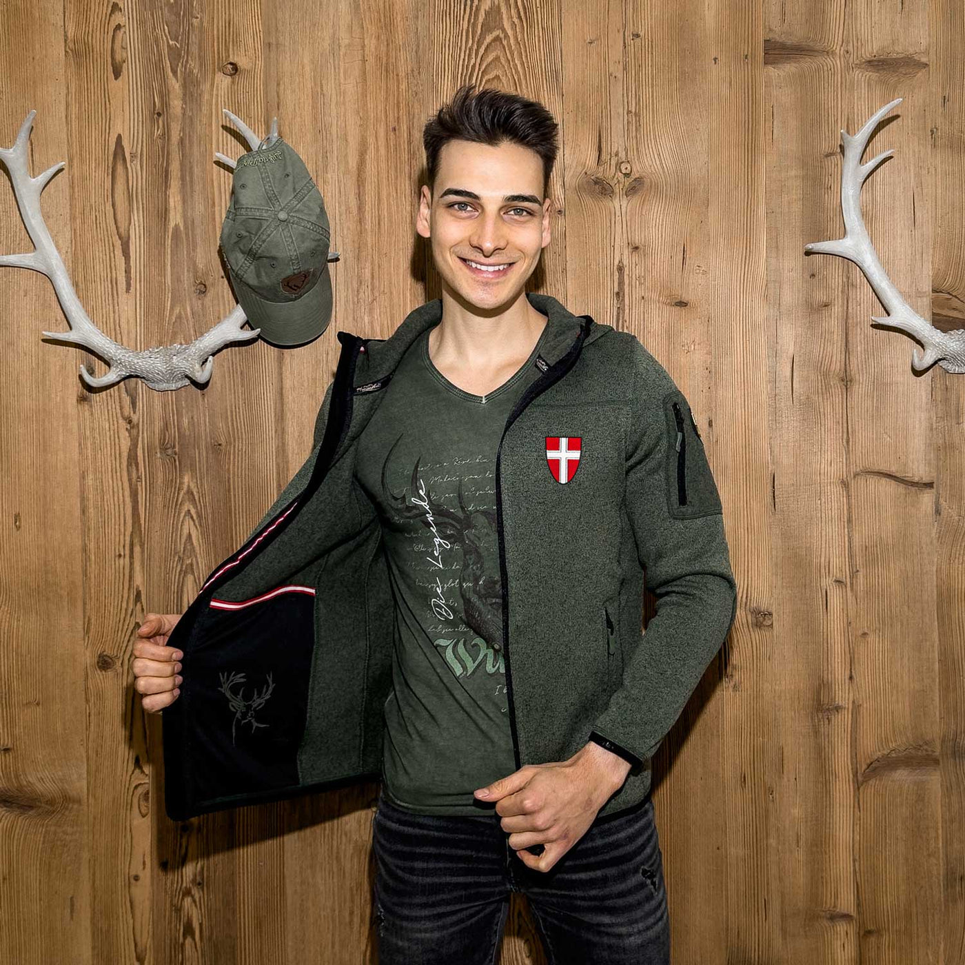 Herren Kultjacke Wüdara Wien Stickerei