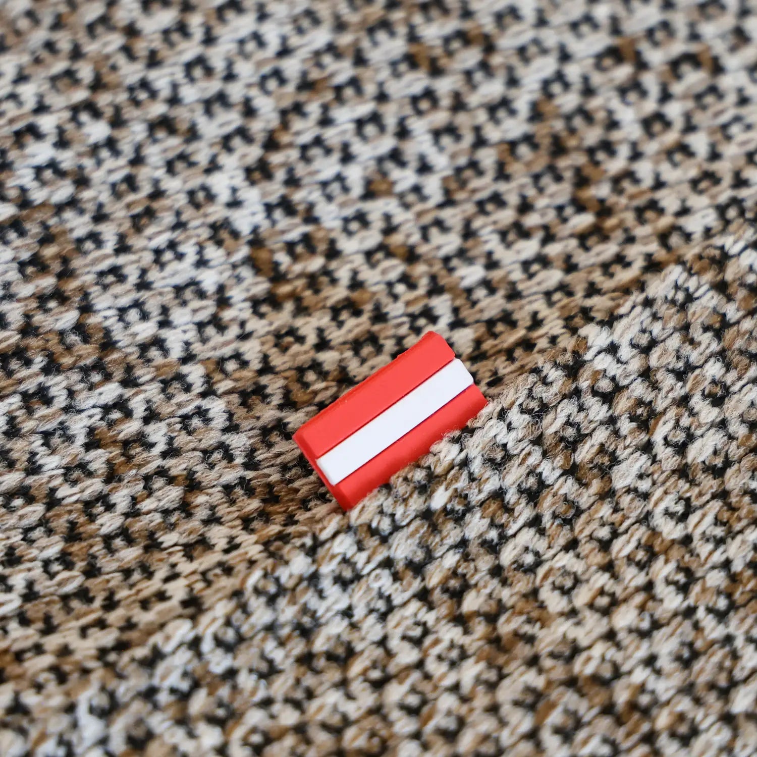 Label Österreich hellbraun #Farbe_Hellbraun-Strick