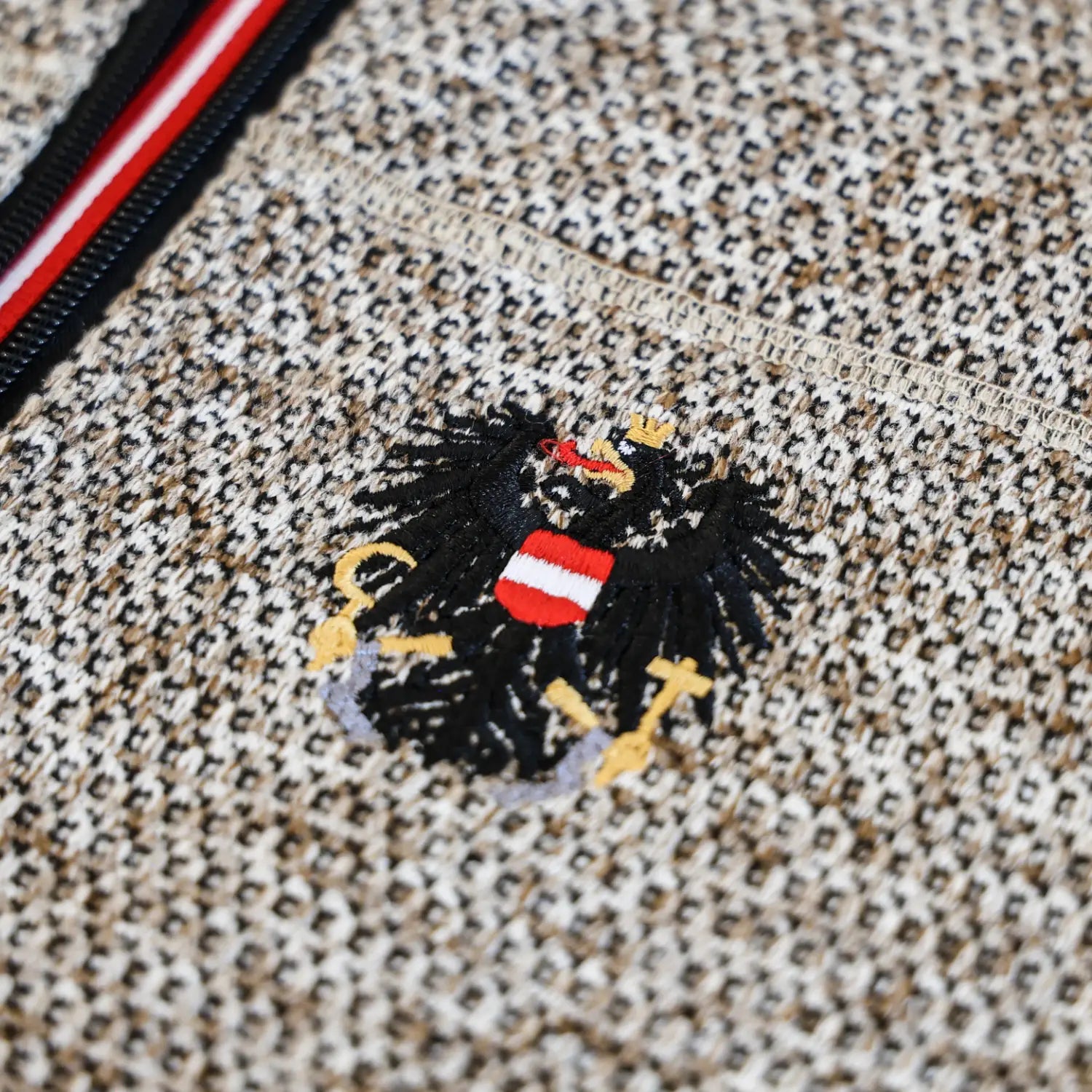 Österreich Kultjacke mit Kapuze - Strickoptik