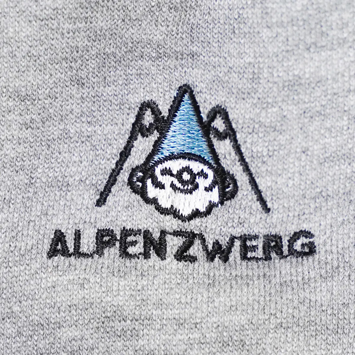 Alpenzwerg Stickerei blau