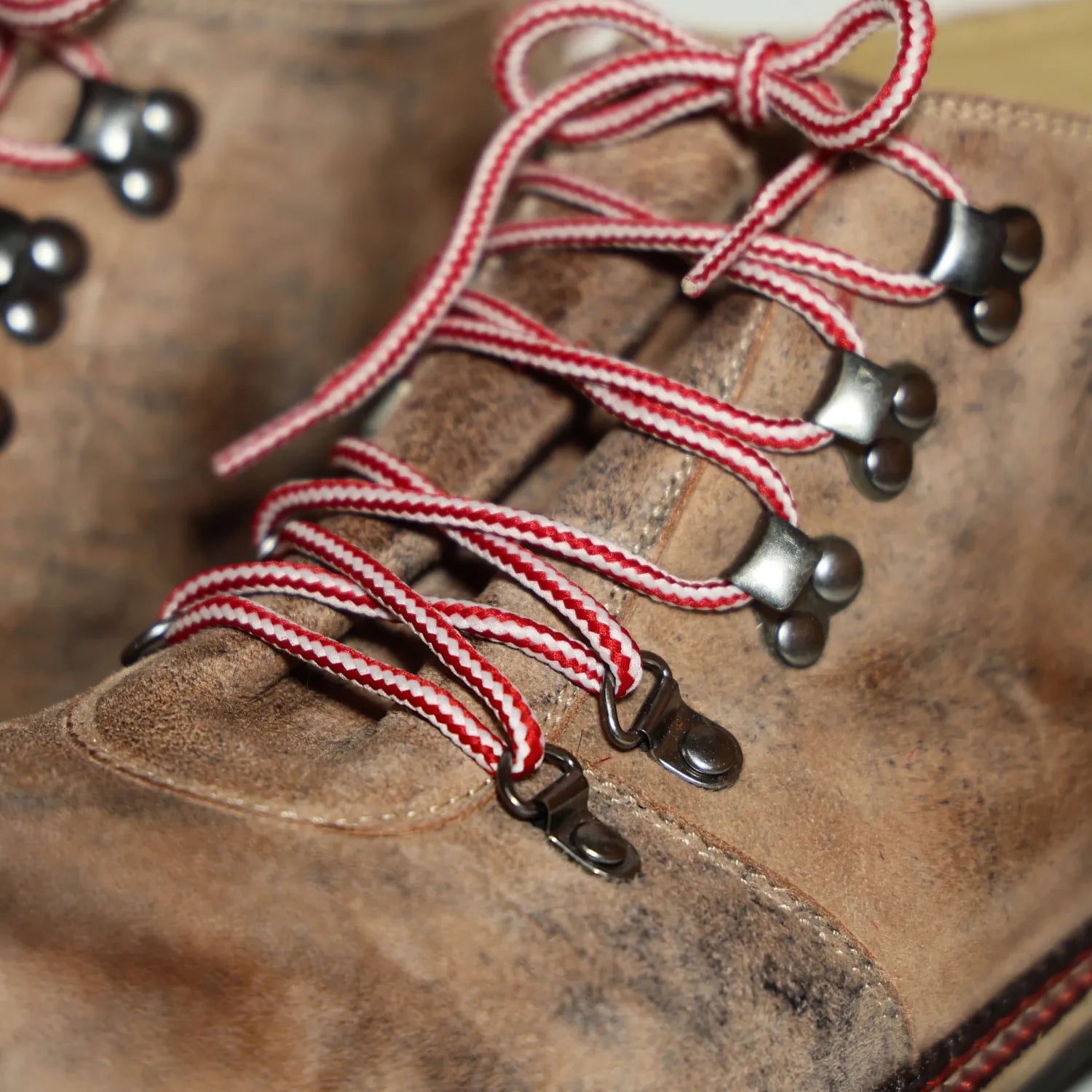 Detail Leder Trachten Schuhe