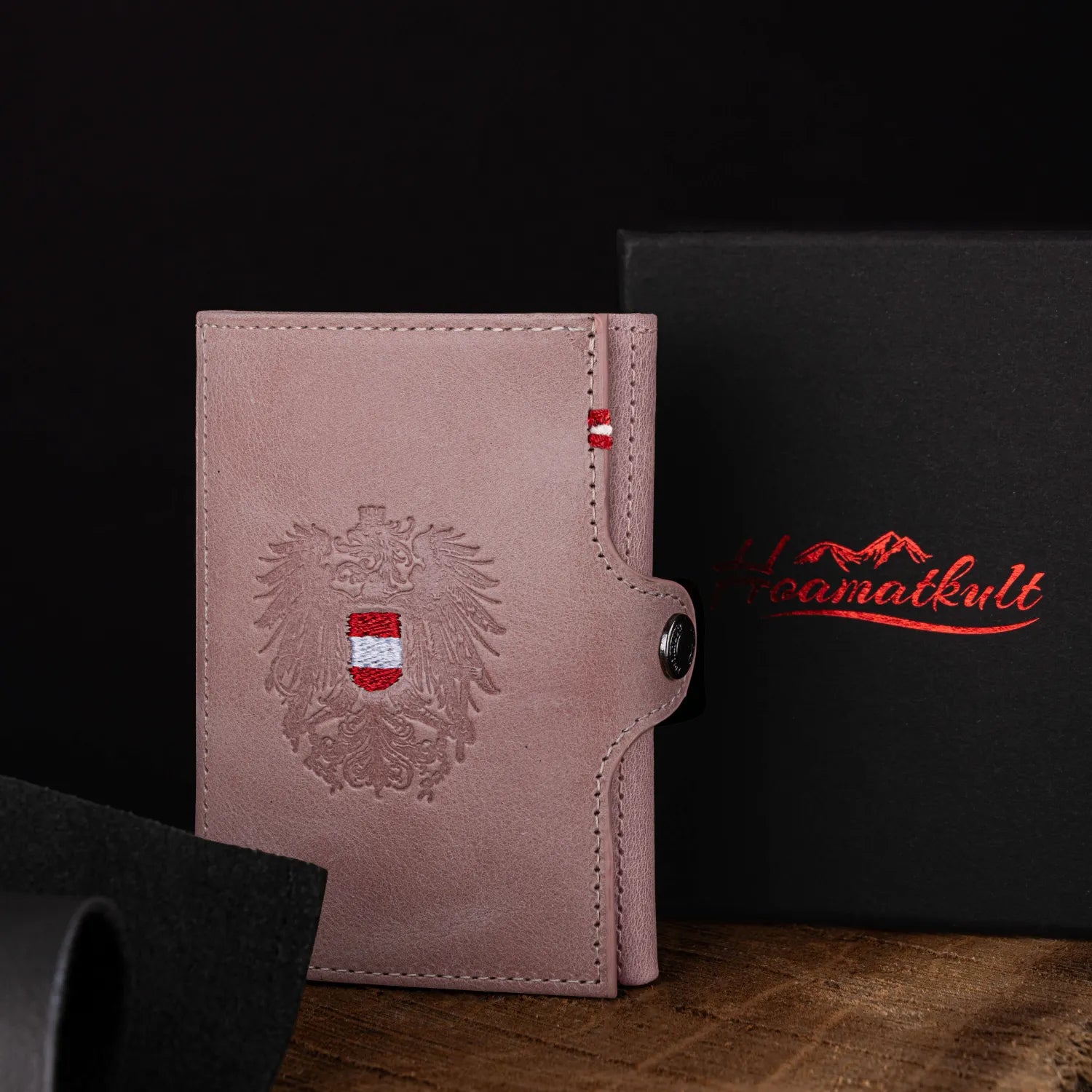 Adler Slim Wallet aus Echtleder mit Spiegel, Münzfach & RFID-Schutz
