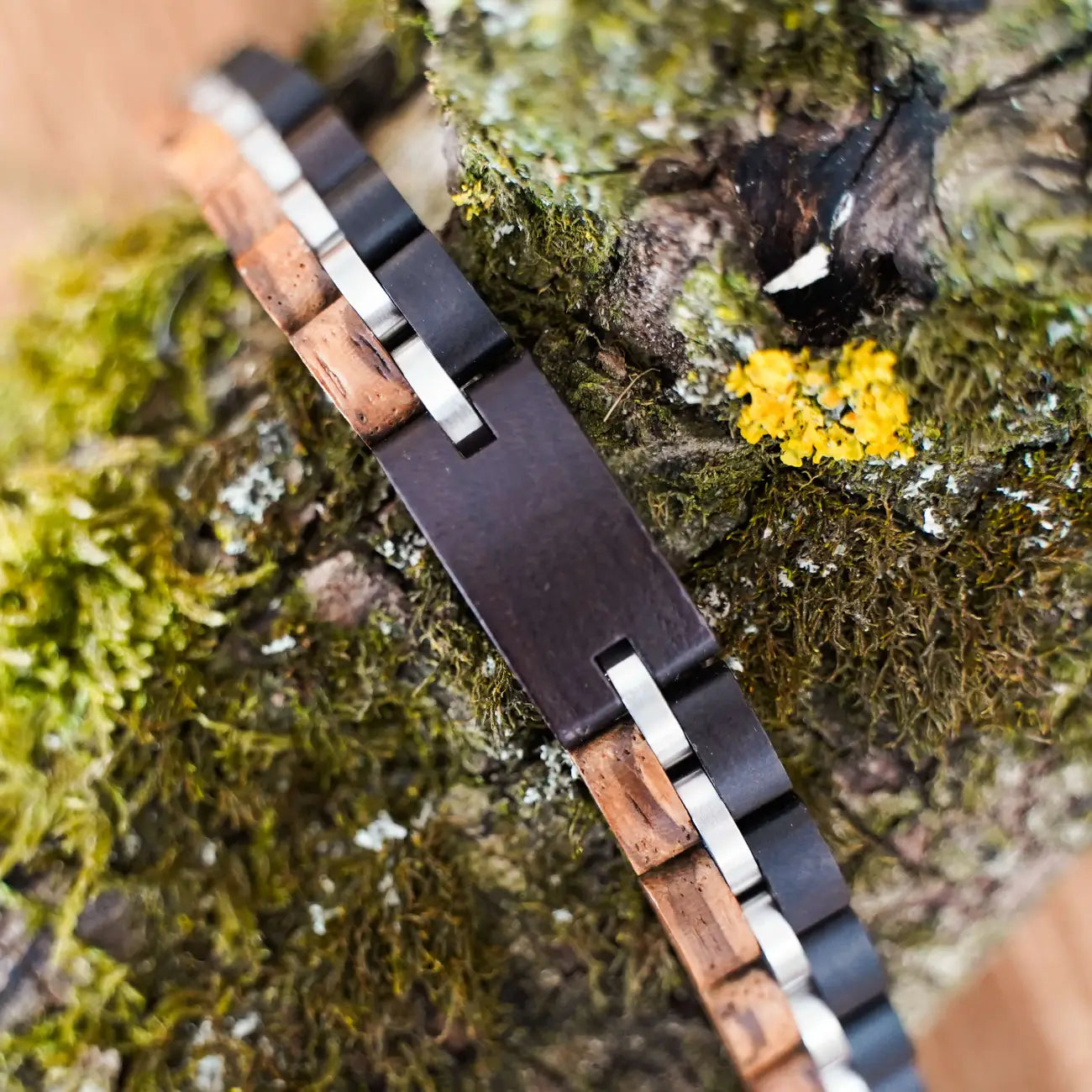 Personalisiertes Holzarmband mit Namensgravur Persönliches Geschenk