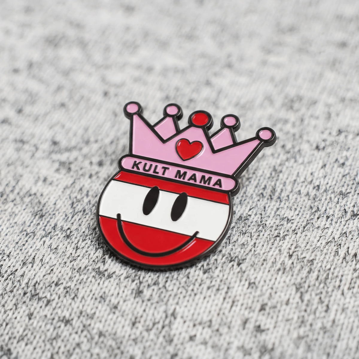 Kult Mama Ansteckpin Kultjacke