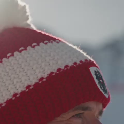 Österreich Hoamatkult Strickmütze mit Bommel - Rot-Weiss-Rot