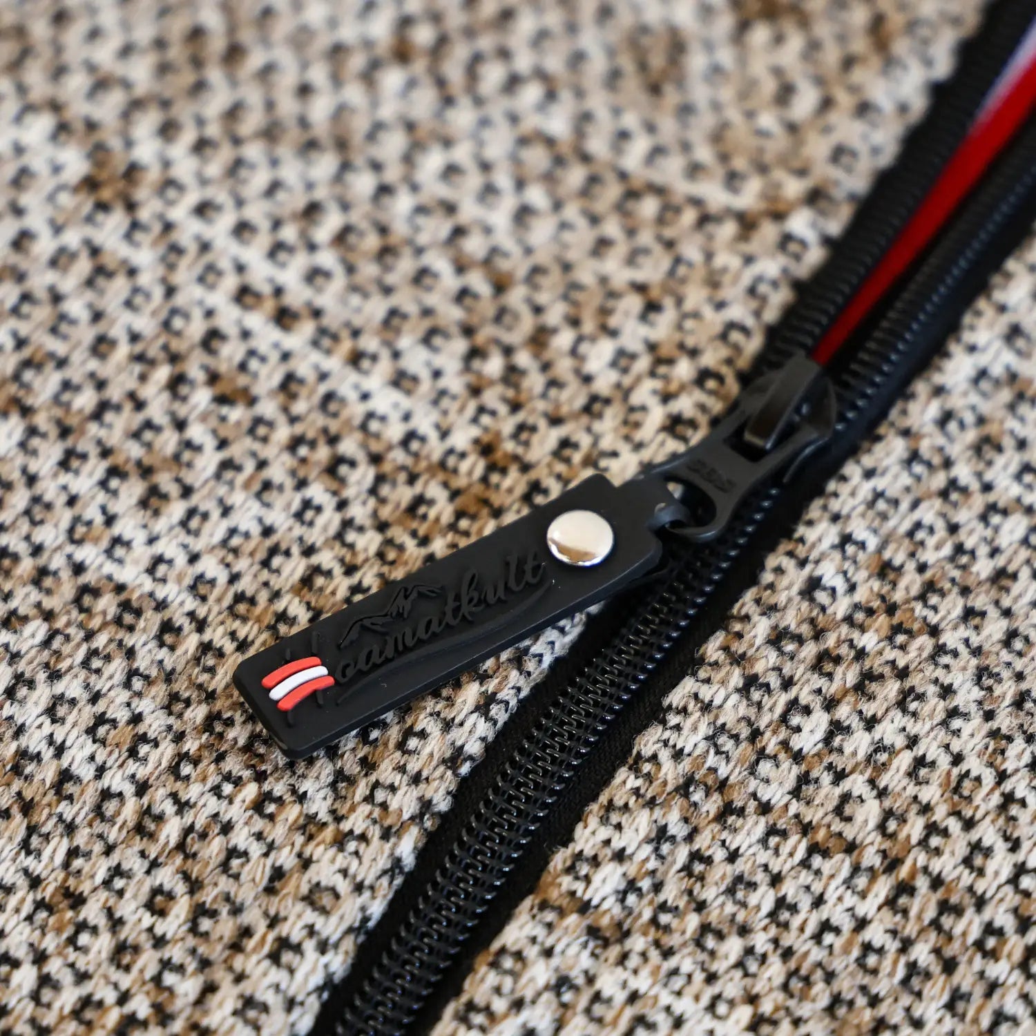 Österreich Kultjacke mit Kapuze - Strickoptik