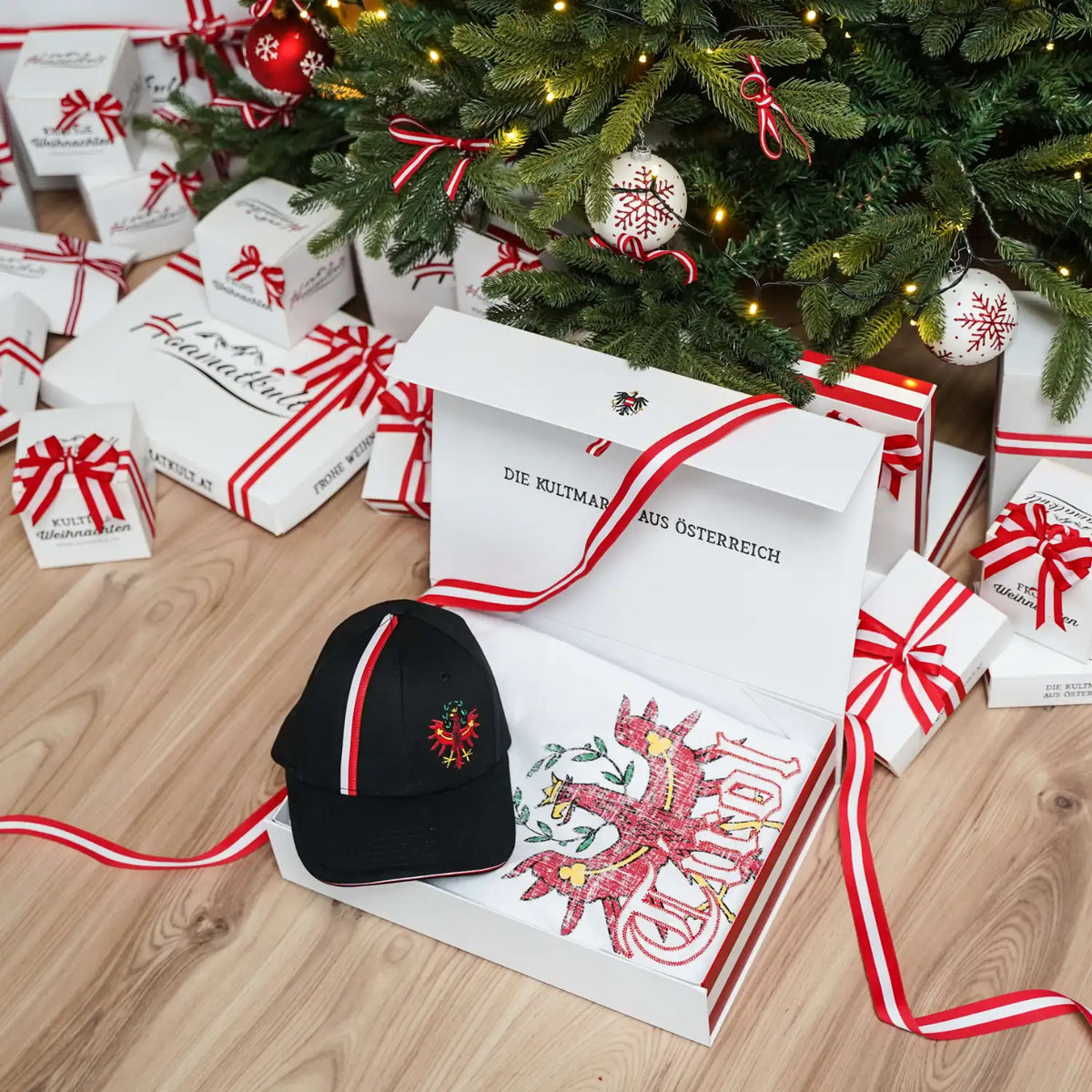 Geschenkpaket Weihnachten - Tirol T-Shirt & Kultcap