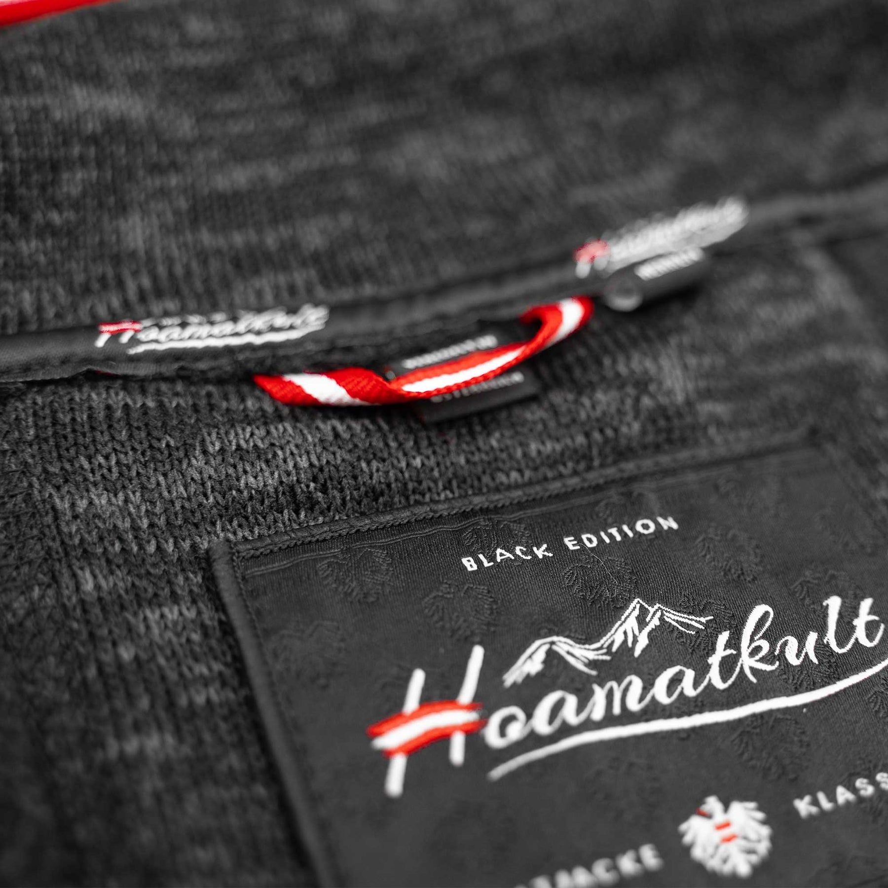 Hoamatkult Label Jacke Black Edition